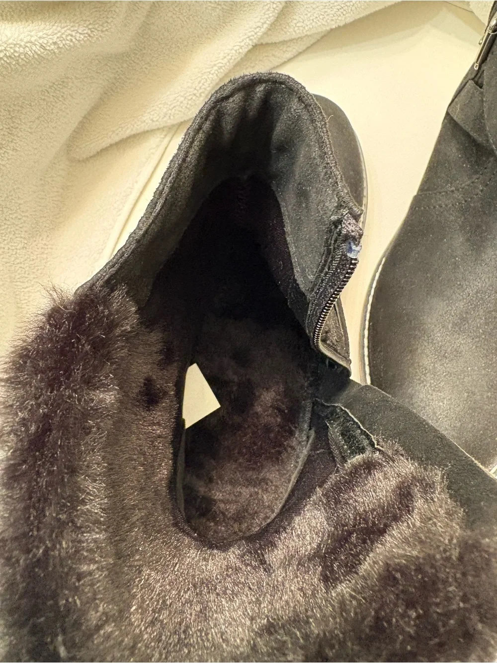 Faux-Fur Trim Black Winter Boots with Side Zip